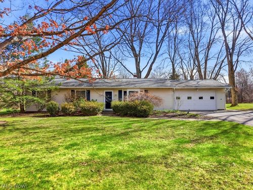 110 Leaview Ln, Chagrin Falls, OH, 44022-4225 | Card Image