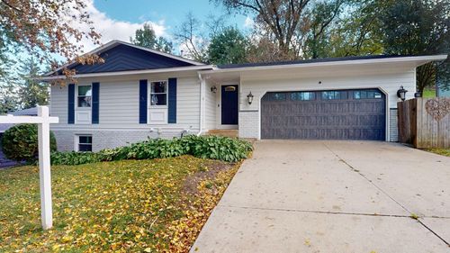 3926 Manorwoods Dr Nw, Rochester, MN, 55901-7571 | Card Image