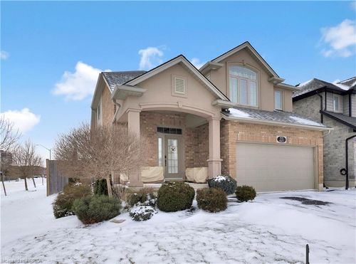 55 Fisher St, Brantford, ON, N3T0G4 | Card Image