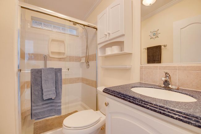 Guest Bathroom | Image 16