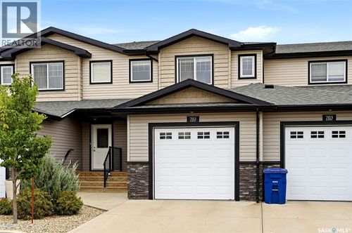 2 Savanna Cres, Pilot Butte, SK, S0G3Z0 | Card Image