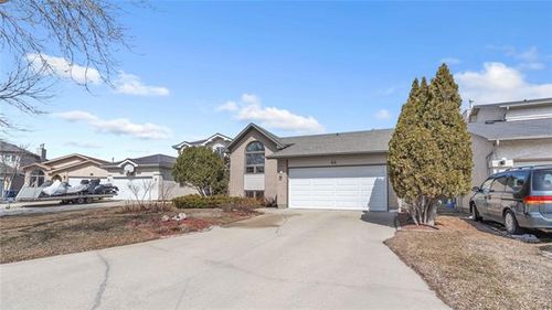 44 Philiman Pl, Winnipeg, MB, R2P2R3 | Card Image