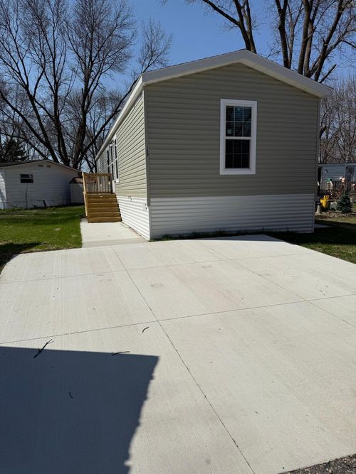 37-159 Laurinda Ln, Mankato, MN, 56001-5886 | Card Image