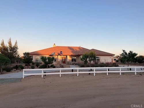 6581 Bartlett Dr, Phelan, CA, 92371-7252 | Card Image