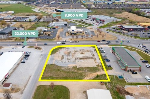 d-895 E Henri De Tonti Blvd, Tontitown, AR, 72762-4124 | Card Image