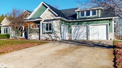 10 Deer Creek Ct, Mason City, IA, 50401-2504 | Card Image