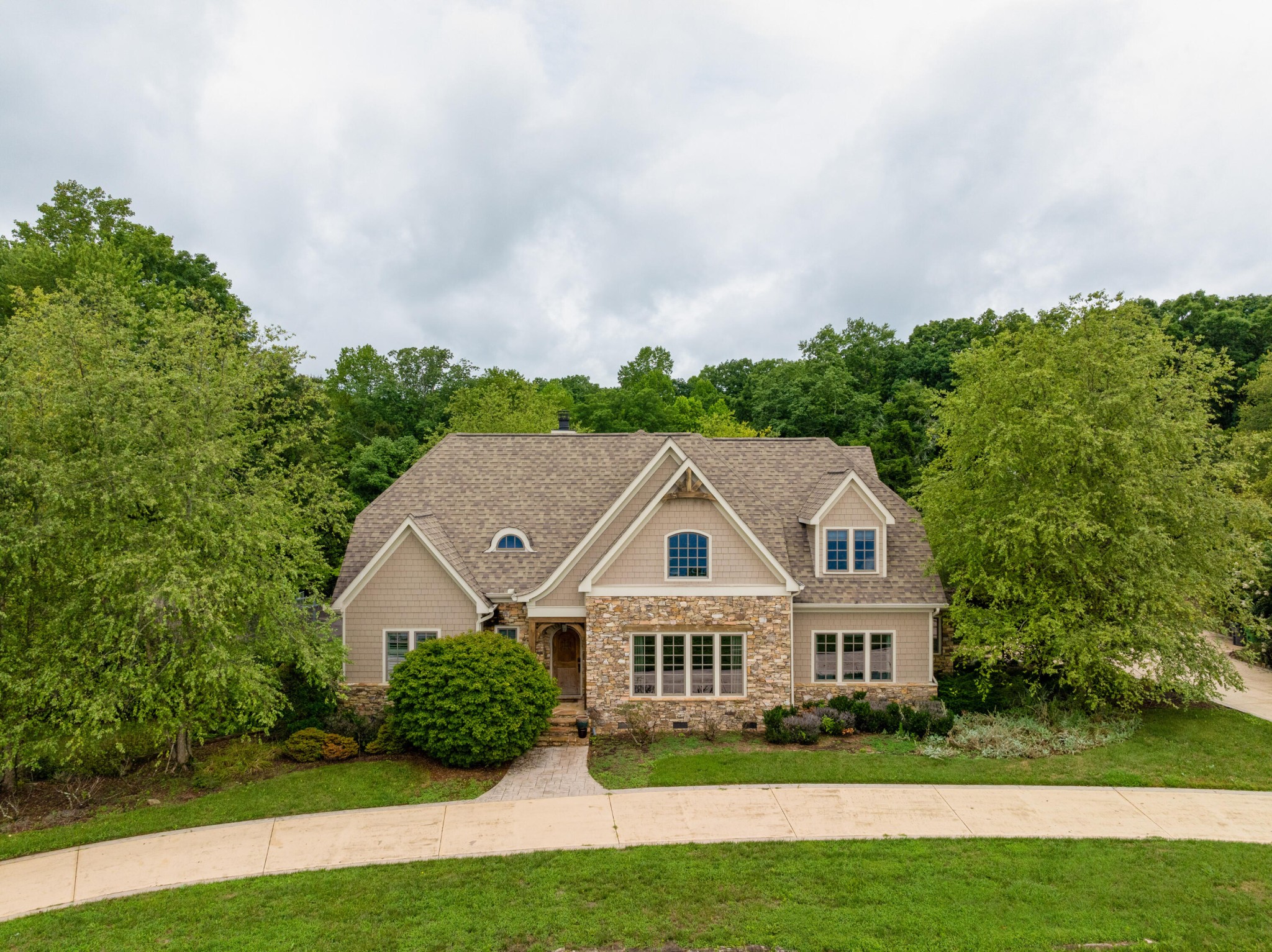 Brow Rd, Signal Mountain, TN 37377