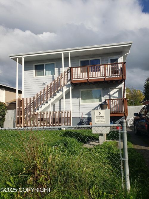 601 Irwin St, Anchorage, AK, 99508-1241 | Card Image