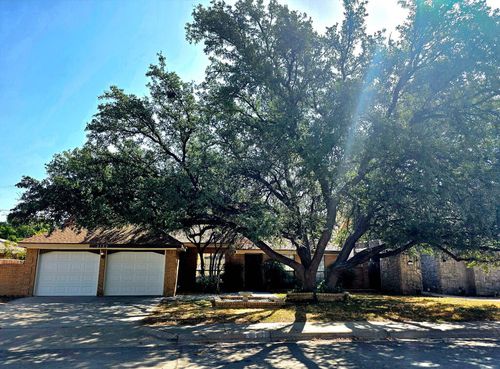 2102 Wydewood Dr, Midland, TX, 79707-6231 | Card Image