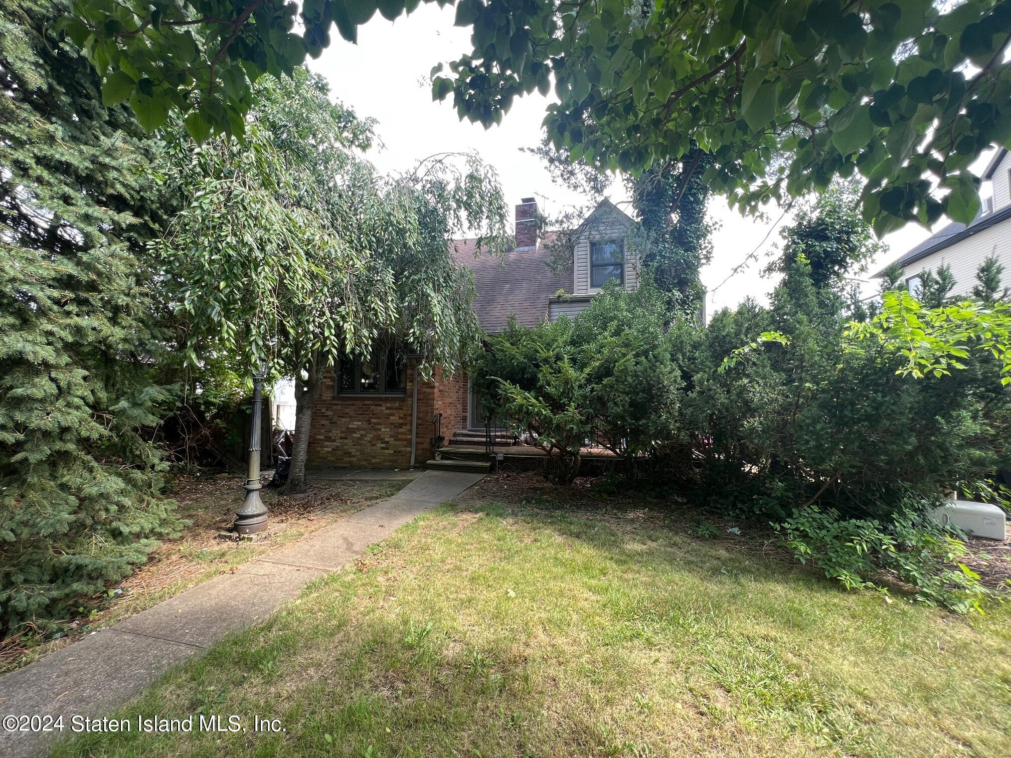 Wheeling Ave, Staten Island, NY 10309