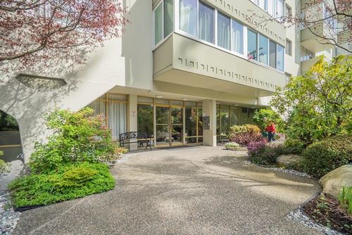 606-1425 Esquimalt Ave, West Vancouver, BC, V7T1L1 | Card Image