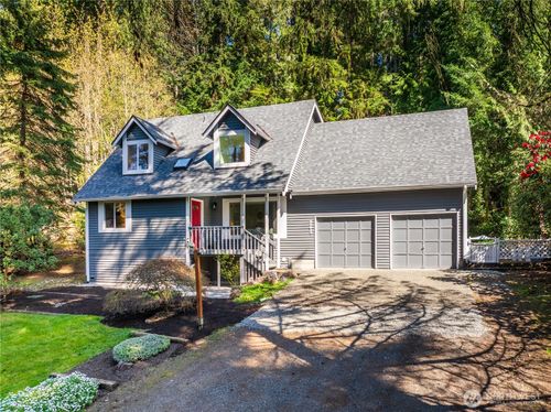 20017 Locust Way, Lynnwood, WA, 98036 | Card Image