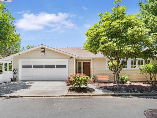 187 Saint James Dr, Piedmont, CA, 94611-3603 | Card Image