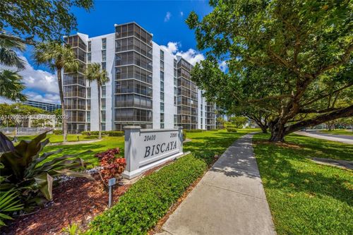 apt-812-20400 W Country Club Dr, Aventura, FL, 33180-1618 | Card Image