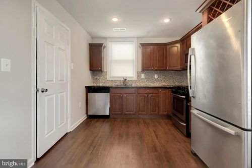 3724 Mark Dr, ALEXANDRIA, VA, 22305-2425 | Card Image