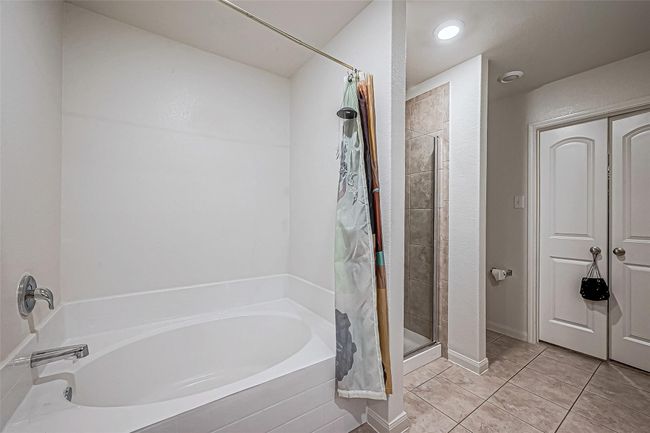 9915 Garnet Grove Dr, House other with 4 bedrooms, 2 bathrooms and 2 parking in Iowa Colony TX | Image 29