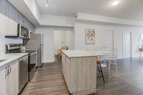 201-10 Meadowglen Pl, Toronto, ON, M1G0A8 | Card Image