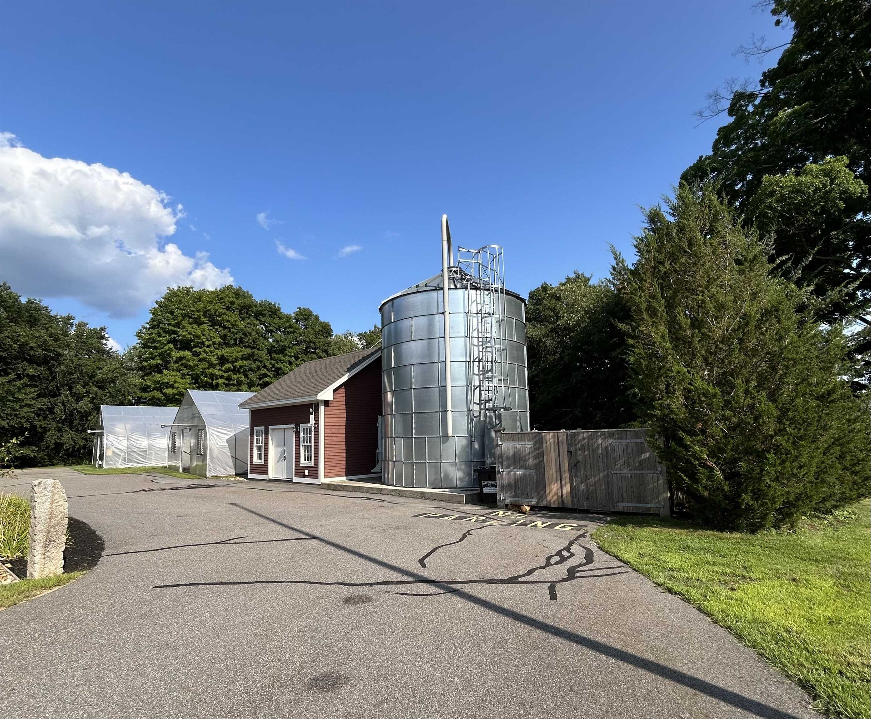 Commercial Lease in Kensington 2