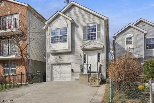 51 Demarest St, Newark, NJ, 07112-1669 | Card Image