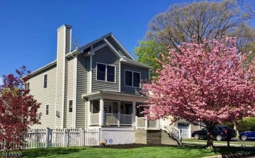 37 Jackson St, Nutley, NJ, 07110-1221 | Card Image