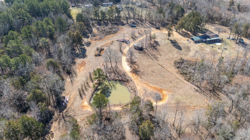385 Turnbow Ln, Crump, TN, 38327-3401 | Card Image