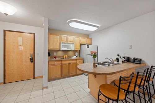 206-123 Center Street, Lake Geneva, WI, 53147 | Card Image