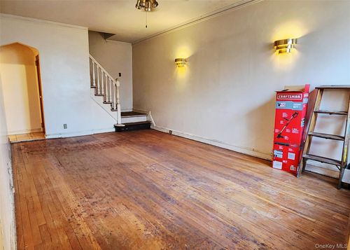 57 80th St, Middle Village, NY, 11379-5316 | Card Image