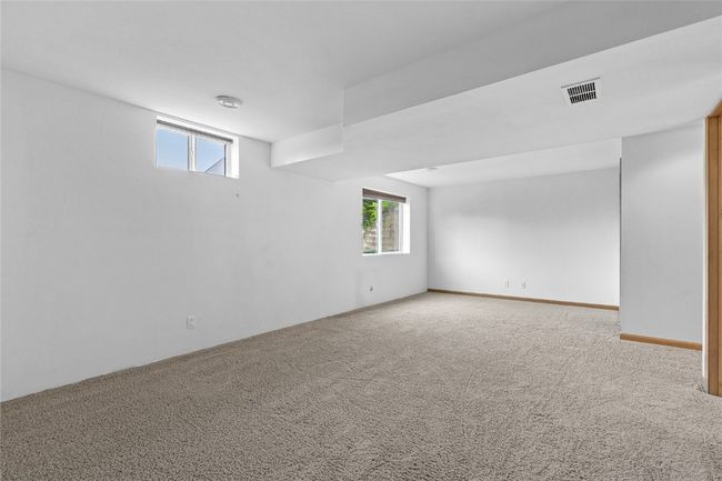 A - 664 J Ave Ne, Condo with 3 bedrooms, 3 bathrooms and null parking in Cedar Rapids IA | Image 26