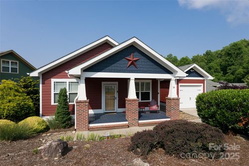26 Byrdcliffe Ln, Asheville, NC, 28805-4504 | Card Image