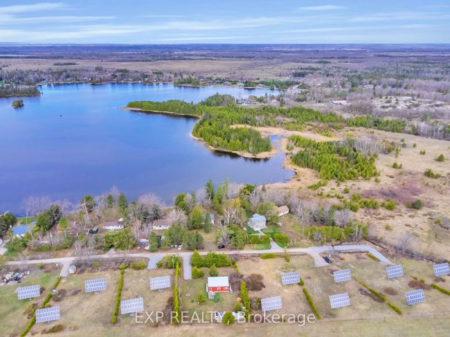 70 Red Cap Beach Rd, Home with 2 bedrooms, 1 bathrooms and 5 parking in Kirkfield ON | Image 18
