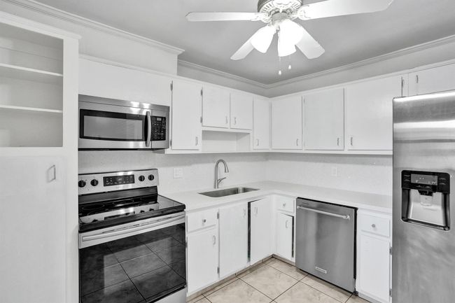APT-202 - 6200 S Falls Circle Dr, Condo with 2 bedrooms, 2 bathrooms and null parking in Lauderhill FL | Image 4