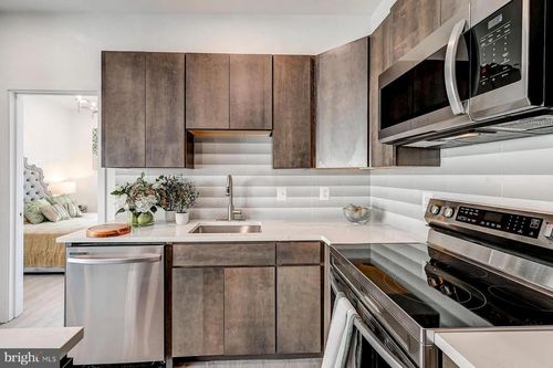 apt-400-421 S Broadway, BALTIMORE, MD, 21231-3904 | Card Image