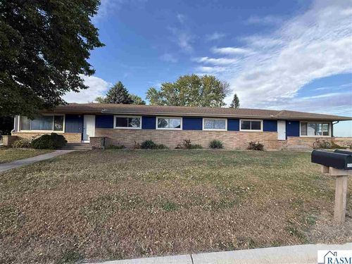 400 North St, Waldorf, MN, 56091-2200 | Card Image