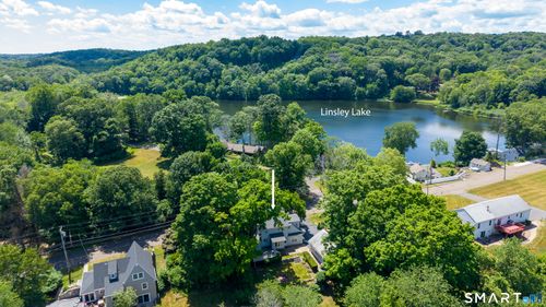 208 Twin Lakes Rd, North Branford, CT, 06471-1216 | Card Image