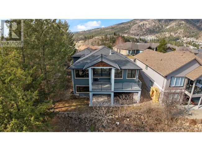 2039 Cornerstone Dr, House other with 4 bedrooms, 3 bathrooms and 2 parking in West Kelowna BC | Image 4