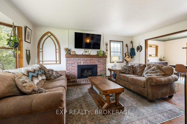 1038 Mccallum Lane, House other with 4 bedrooms, 3 bathrooms and 3 parking in Sydenham ON | Image 4