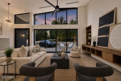 525 W Lamar Rd, Phoenix, AZ, 85013-1120 | Card Image