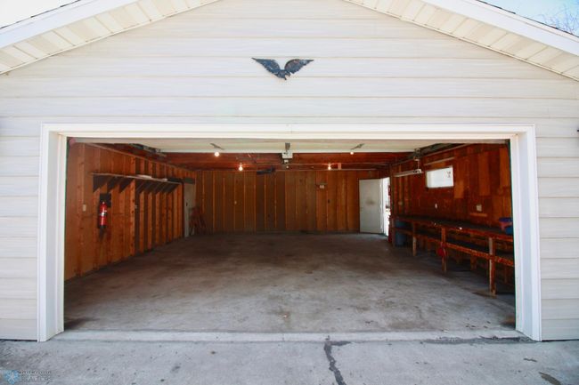 Interior double detached garage | Image 41