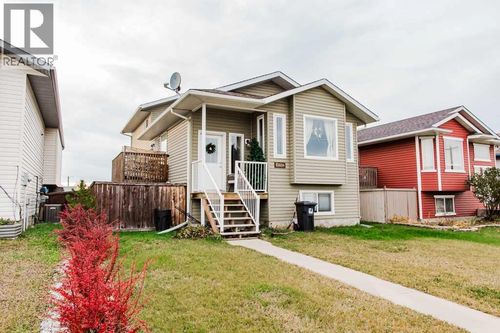 10404 98a St, Clairmont, AB, T8X5G1 | Card Image
