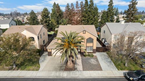 2055 Tahoe Cir, Tracy, CA, 95376-8926 | Card Image