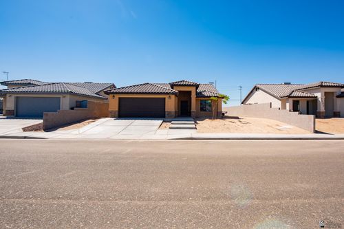 4011 E Jaxon St, San Luis, AZ, 85336-0428 | Card Image
