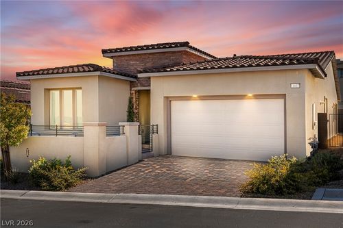 11617 Falconer Ave, Las Vegas, NV, 89122 | Card Image