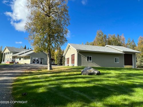 39285 Swanson River Rd, Sterling, AK, 99672-9534 | Card Image