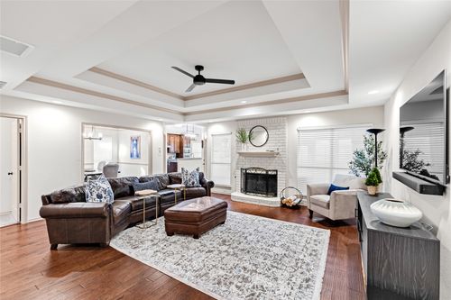 5202 Heatherdale Dr, Grapevine, TX, 76051-7340 | Card Image