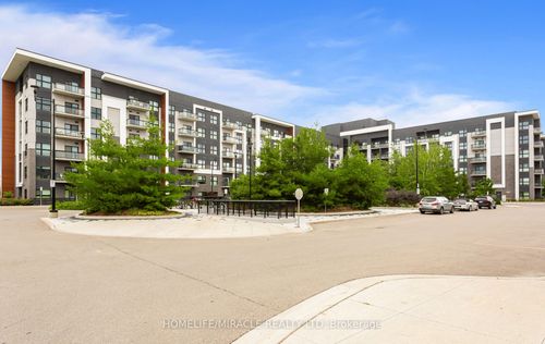 204-128 Grovewood Common, Oakville, ON, L6H0X3 | Card Image