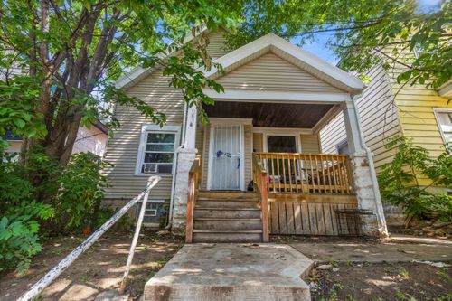 1116 W Keefe Ave, Milwaukee, WI, 53206-3041 | Card Image