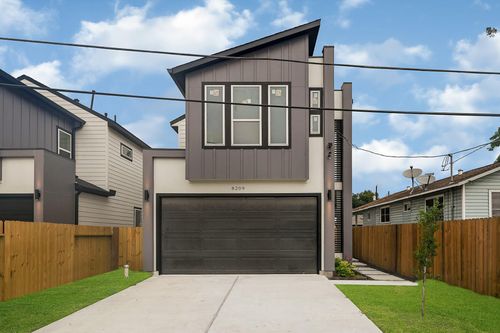 8209 Sparta St, Houston, TX, 77028-5421 | Card Image