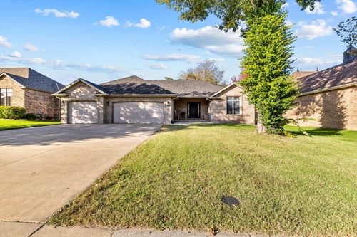 3701 W Broadmoor St, Springfield, MO, 65807-8148 | Card Image