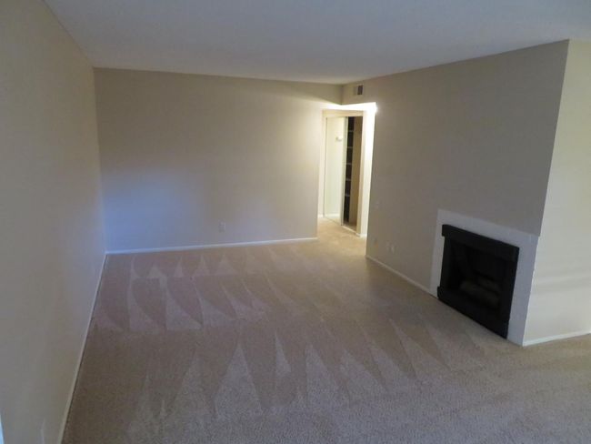 APT-272 - 2426 Larkspur Ln, Condo with 1 bedrooms, 1 bathrooms and null parking in Sacramento CA | Image 7