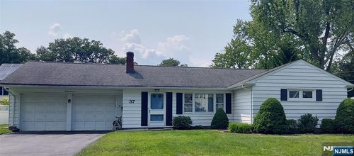 37 Susan Avenue, Midland Park, NJ, 07432 | Card Image